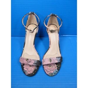 Kelly & Katie Sz 6.5 Floral Tapestry Ankle Strap Heels